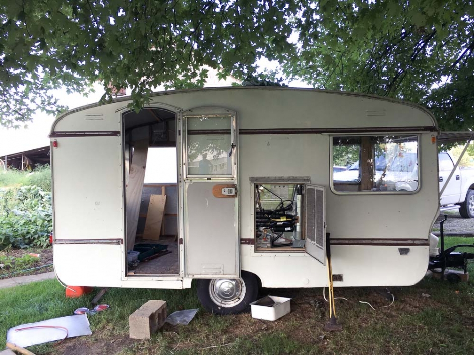PART 2 , a 1969 Vintage Camper Renovation , The Lovely Indie